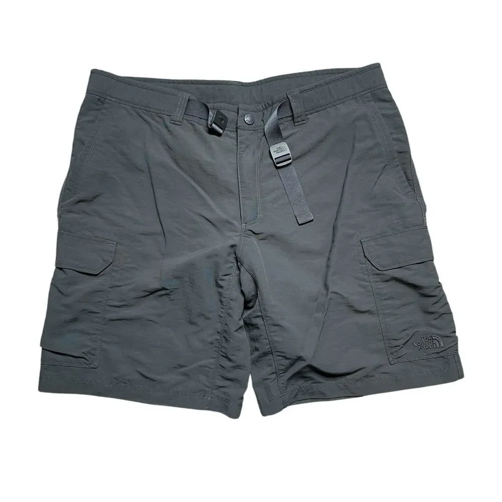 The North Face Men's Gray Cargo Shorts Size 38 Regular